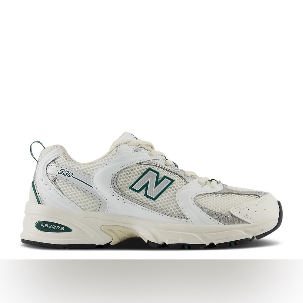 New Balance women’s 8.5 men’s 7 new with box